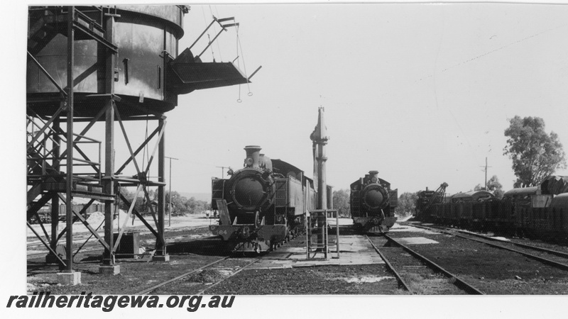 P16421
DM class 584, DM class 587, coal shute, water column, breakdown crane, wagons, Midland loco depot, ER line
