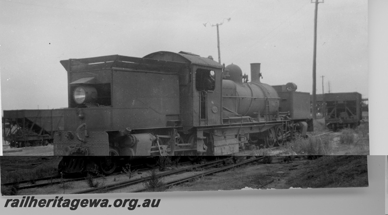 P16431
MSA class 500,XA class coal wagons, Midland Junction loco depot, ER line, rear and side view
