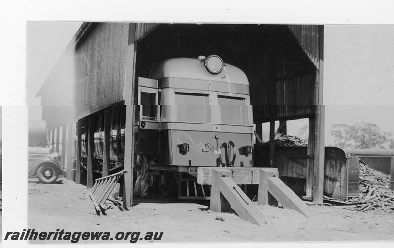 P16438
ADE class railcar, in former breakdown crane shed, East Perth loco depot, front view
