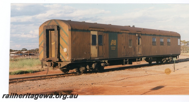 P16473
Australian National composite van, end and side view
