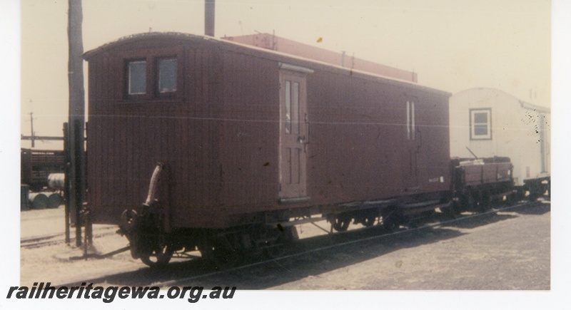 P16475
Brown van with house door, wagon, white van with house window, end and side view
