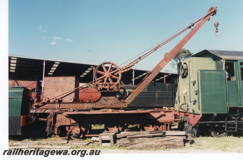 P16482
RHWA hand operated crane no 7, preserved at Bassendean rail museum, side view
