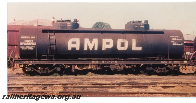 P16493
JIB class 167 Ampol tank wagon, side view
