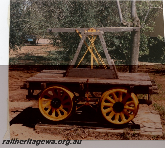P16502
Pump trolley, in preservation, side view
