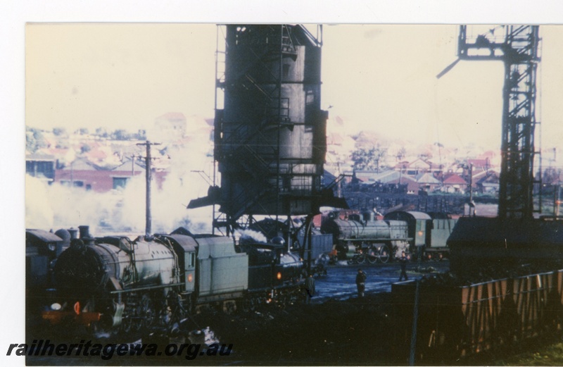 P16536
Loco depot, various steam locos, XA class coal wagons, coaling tower, East Perth
