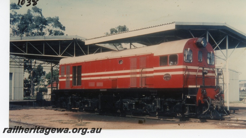 P16546
Ex MRWA G class 51, in red and white colour scheme, at fuelling point, Midland, ER line, side and end view
