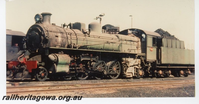 P16549
PMR class 734, East Perth loco depot, front and side view
