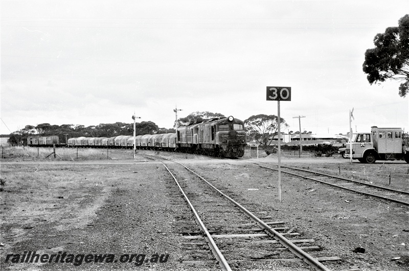 P16633
XA class 1403 