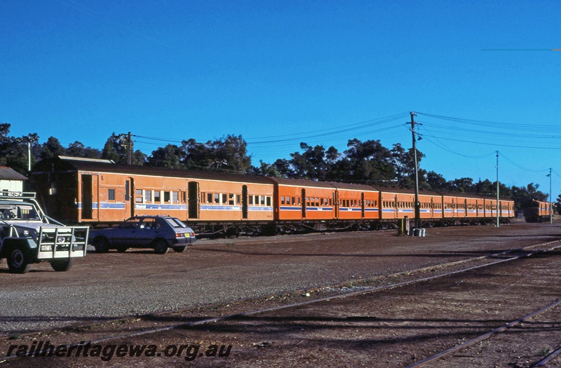 P16716
Westrail AY class, AYB class carriages, Armadale, SWR line.
