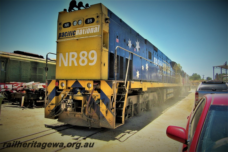 P16728
Pacific national NR class 89 passing through the Rail Transport Museum, Bassendean, end and side view
