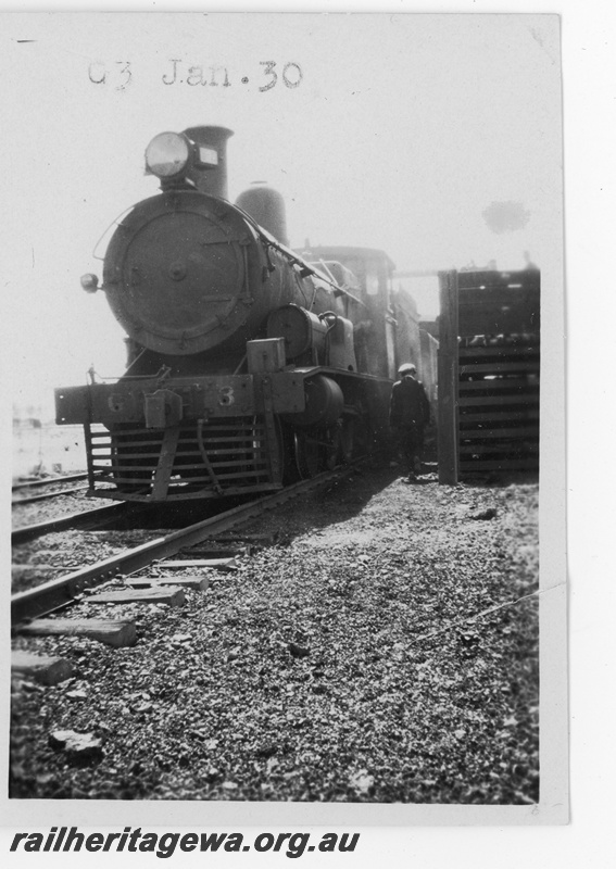 P16863
Commonwealth Railways (CR) - TAR line G class 3 steam locomotive.
