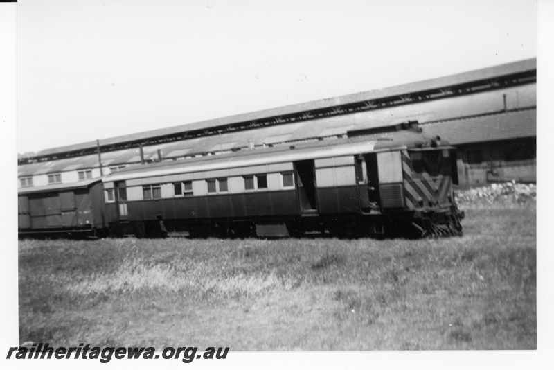 P16932
ASA class 445 steam railcar at Midland. ER line.
