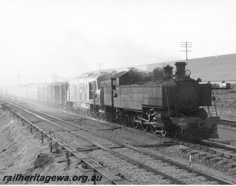 P17004
DD class 600 and X class 1014 