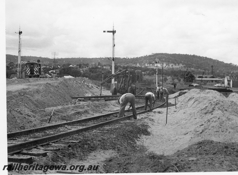 P17050
Trackwork being undertaken at Bellevue leading up to the introduction of the dual gauge Avon Valley line.
