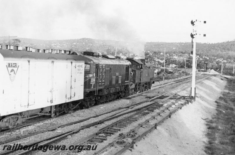 P17075
DD class steam locomotive double heading with X class 1014 