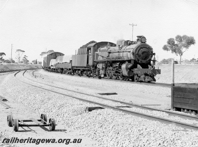 P17197
PM class 716, on goods train No 108A, Merredin, EGR line
