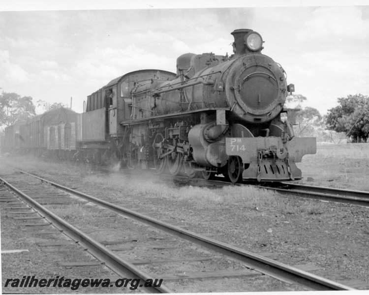 P17209
PM class 714, on goods train No 108 from Merredin, at Cunderdin EGR line 
