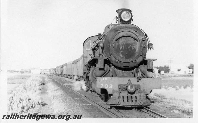 P17214
PM class 703, on goods train No 79 from Northam to Merredin, Baandee, EGR line, on points
