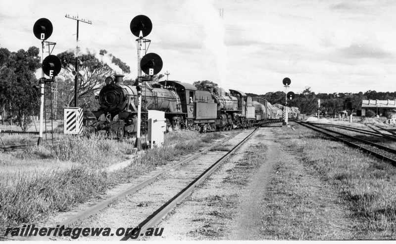 P17261
W class 947 steam locomotive double heading with PR class 538 