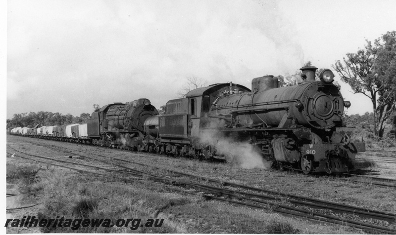 P17367
W class 910 and S class 544  