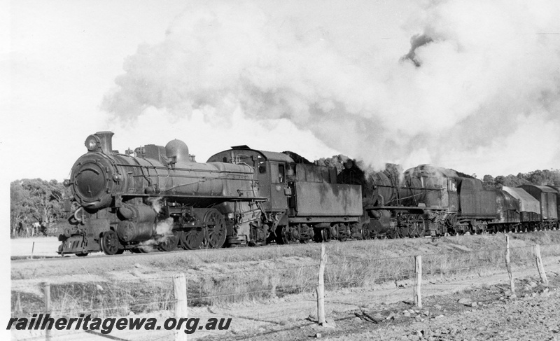 P17412
PMR class 727, S class 546, double heading No 104 goods train, BN line
