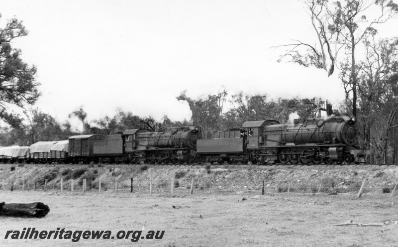 P17420
S class 548, S class 542, double heading No 104 goods train from Narrogin to Collie, BN line
