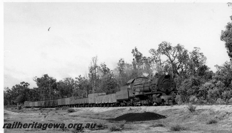 P17423
S class 547, on return Western Mine No 2 goods train, Collie Cardiff, CC line
