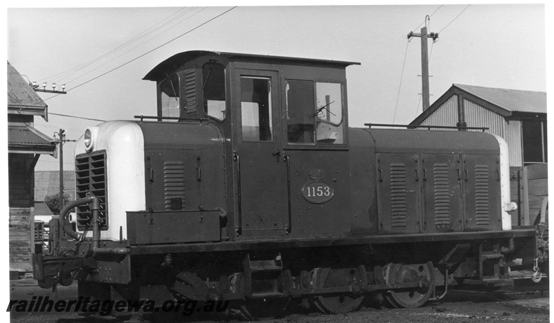 P17551
Z class 1153, Bunbury yard, end and side view
