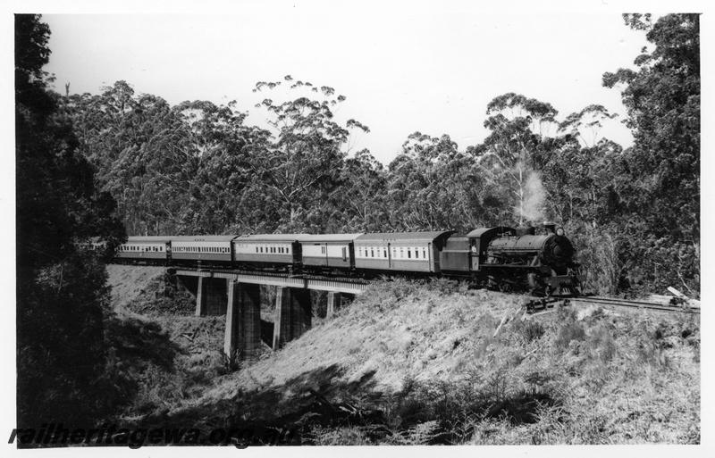 P17618
An unidentified W class steam locomotives hauling the NSW Rail Transport Museum RESO train crossing the Northcliffe bridge. PP line.
