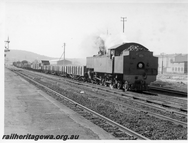 P17658
DD class 597 steam locomotive on the Midland to Bassendean shunting service. ER line. See P17655 and 17657.
