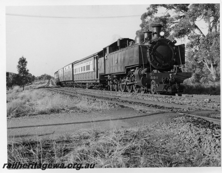 P17686
DD class 591, on 5:10 am Perth to Armadale passenger service, Kelmscott, SWR line
