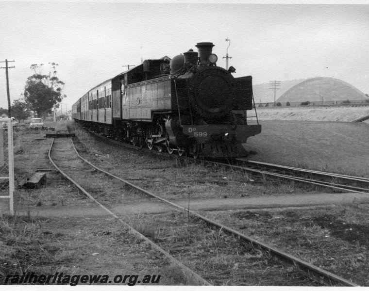 P17689
DD class 599, AYB class 459 suburban carriage with brake compartment, on passenger train, pedestrian track crossing, wheat bin, Bellevue, ER line, c1966
