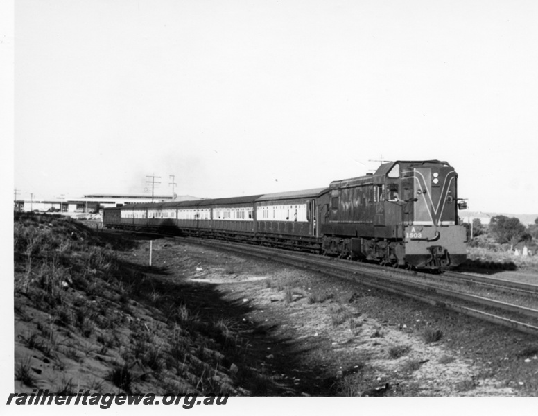 P17705
A class 1503, on 4:25 pm Midland to Perth passenger service, ER line
