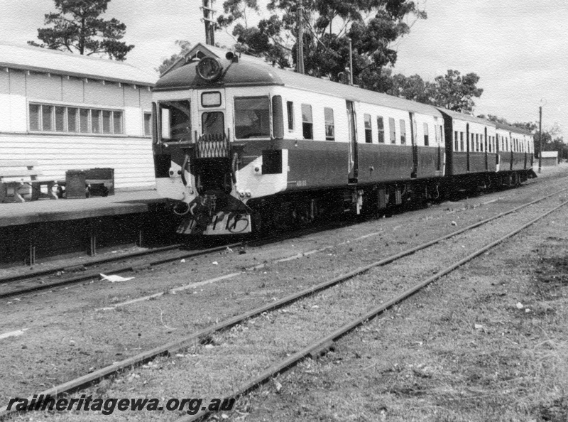 P17807
A 3 car unidentified ADG/AYE/ADG suburban railcar set at Armadale, SWR line. 
