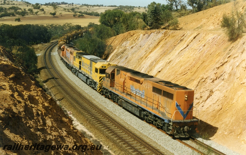 P17974
L class 259, Q class 309, L class 257, triple heading acid train from Kalgoorlie to Kwinana, entering Windmill Cutting, Avon Valley line
