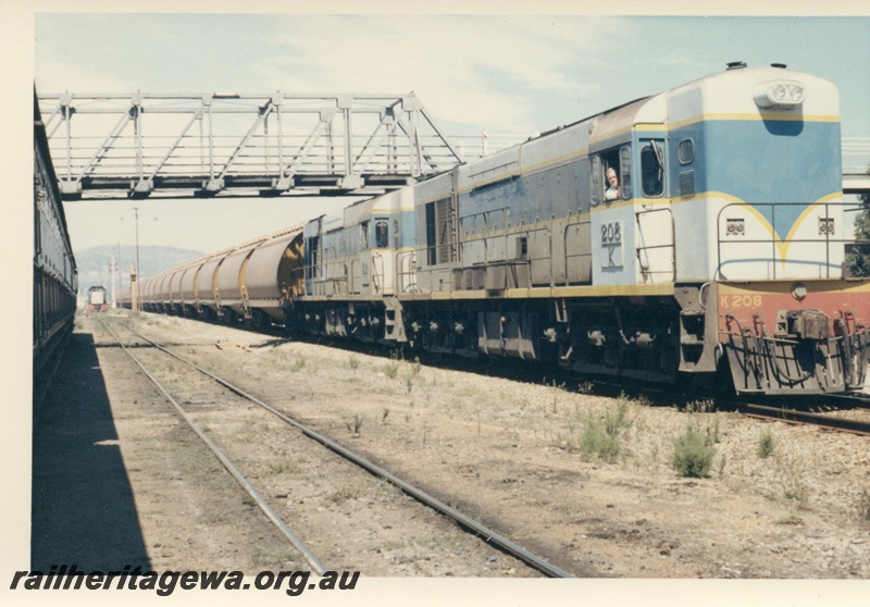 P17993
K class 208, K class 204, double heading up wheat train, steel overpass, Midland, ER line
