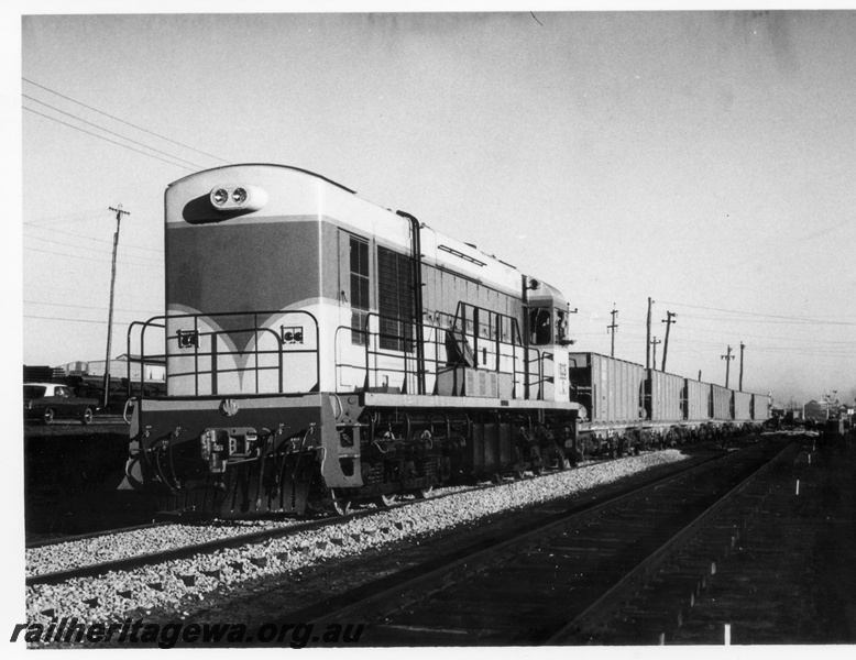 P18010
2 of 3 K class 203 on standard gauge ballast train, five wagons visible, Midland, ER line, long end leading, end and side view 
