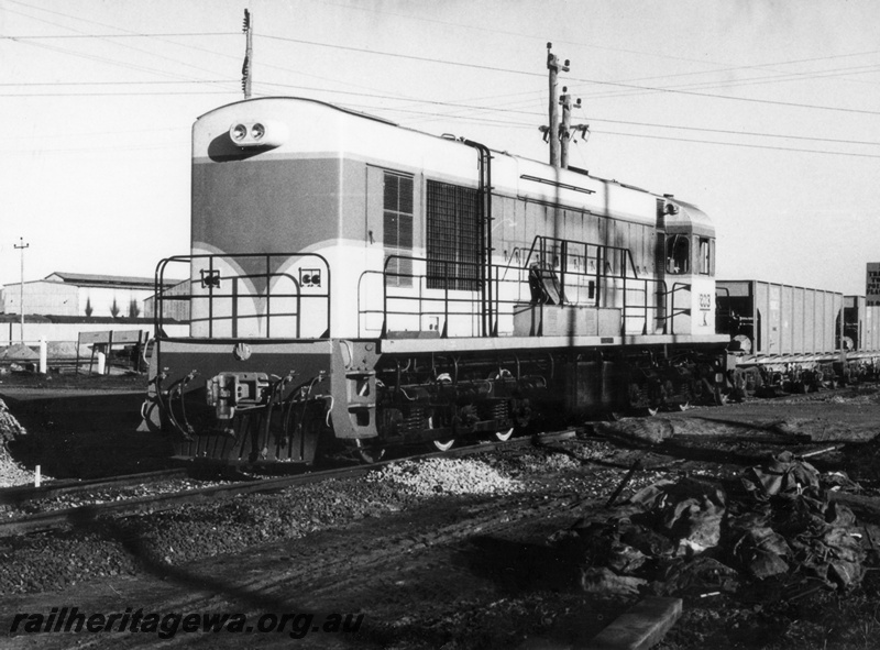 P18011
3 of 3 K class 203 on standard gauge ballast train, one wagon and part of another visible, Midland, ER line, long end leading, end and side view 
