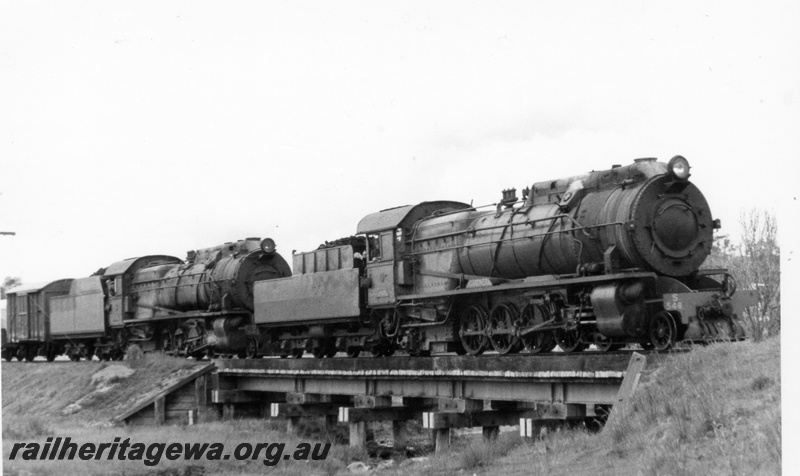 P18179
S class 548 