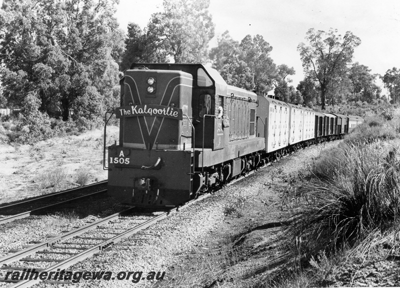 P18223
A class 1505 diesel locomotive with 