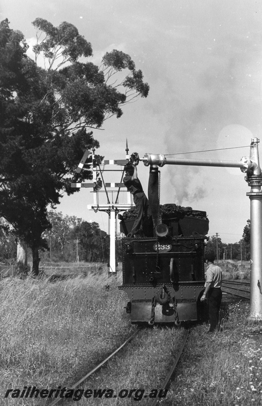 P18257
G class 233, bracket signal, water tower, Boyanup Junction, PP line
