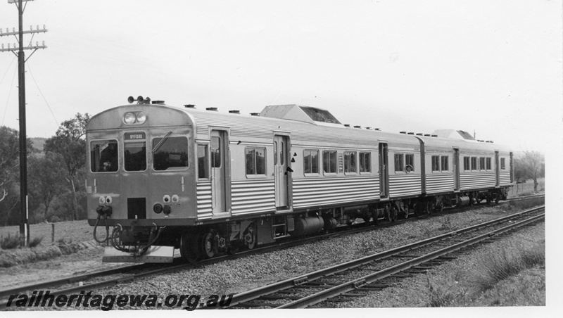 P18276
1 of 3 images of ADK class 690 and ADK class 684 on ARHS tour to Wundowie on the ER line, Spring Hill Junction, front and side view, see also P17818 to P17822 
