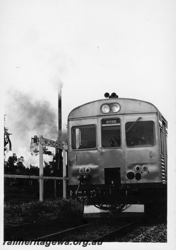 P18278
3 of 3 images of ADK class 690 and ADK class 684 on ARHS tour to Wundowie on the ER line, station nameboard, Wundowie, front view, see also P17818 to P17822 
