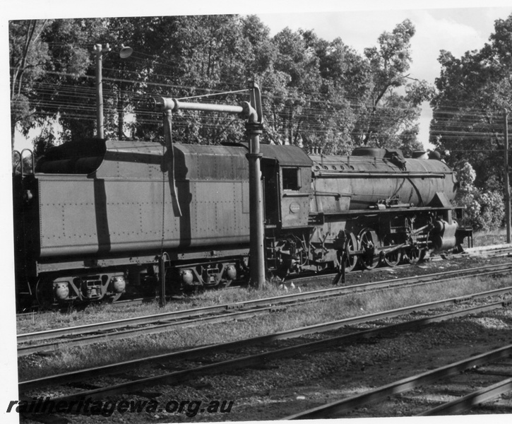 P18367
V class 1222, Z class brakevan, water tower,water column with the extended column,  Koojedda, ER line, end and side view, 
