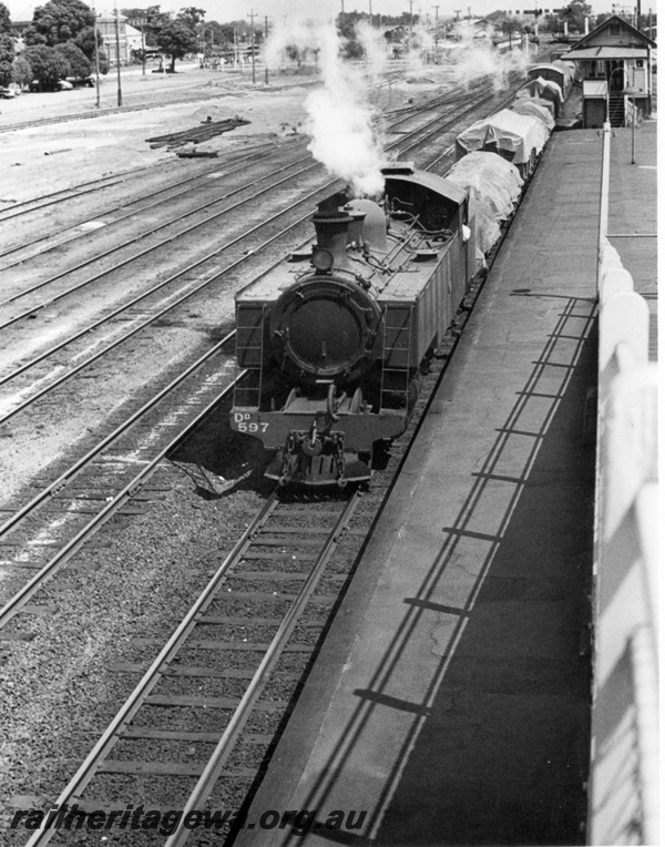 P18372
DD class 597, on Midland goods shunt service, platform, signal box, entering Midland station, ER line
