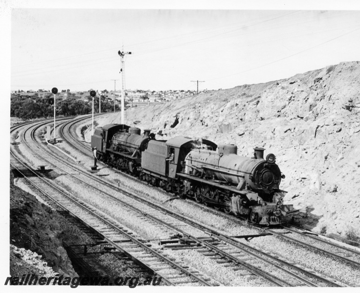 P18380
W class 936, W class 944, running light to Northam, semaphore signals, light signals, Avon Valley line
