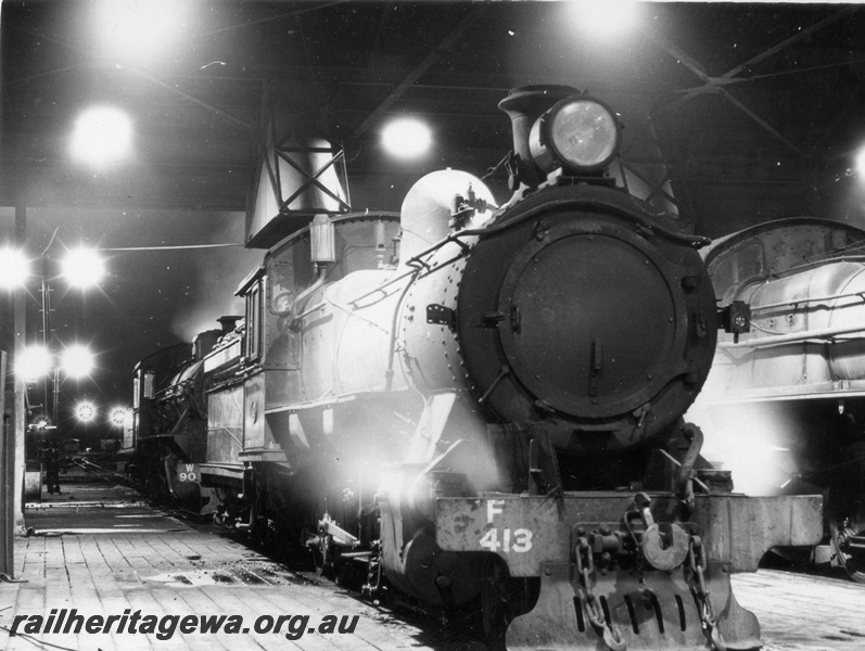 P18436
F class 413, W class loco, Narrogin loco shed, side and front view
