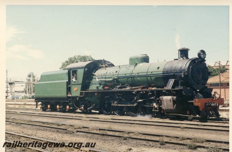 P18450
W class 905, on steam trials ex shops, overhead footbridge, side and front view
