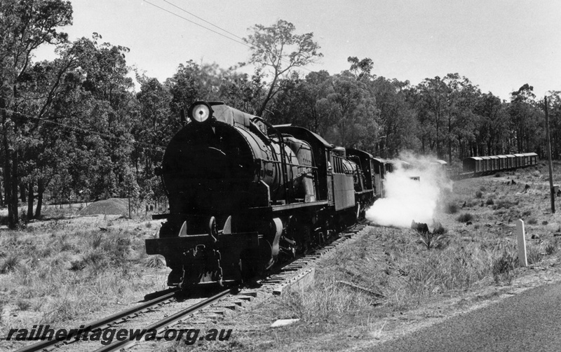 P18453
1 of 5 images of S class 548 and W class 921 double heading Donnybrook to Bridgetown special goods train on PP line, unusual for S class to be leading, front and side view
