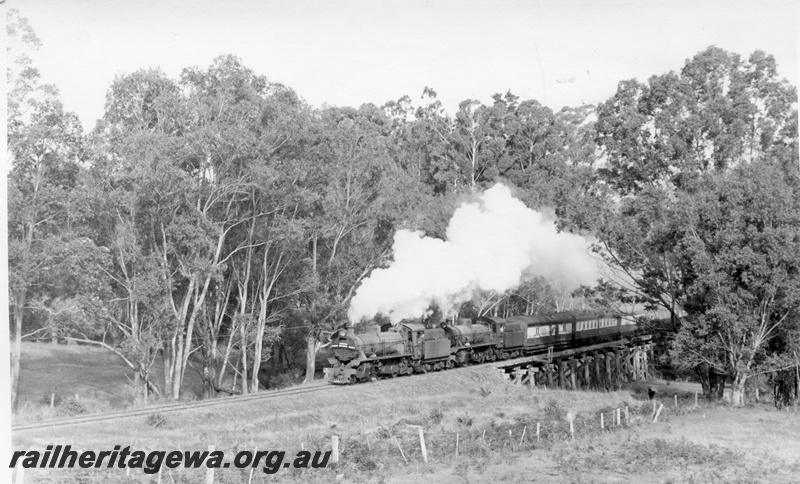 P18462
W class 927 and W class 908, double heading ARHS tour train, crossing wooden trestle bridge across Blackwood River, near Nannup, WN line
